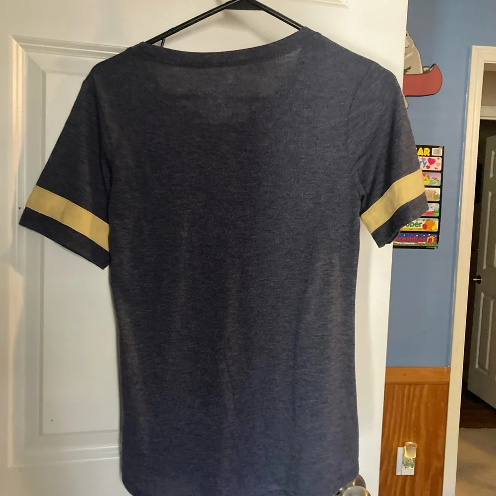 GA Tech t-shirt - Picture 2 of 3